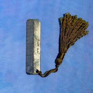 Judith Leiber travel comb